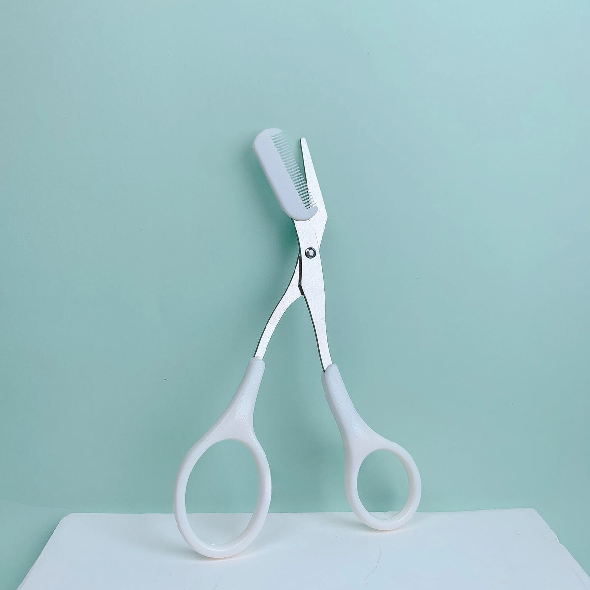 WHITE Color Eyebrow Trimming Scissors With Comb – Precise Shaping Tool